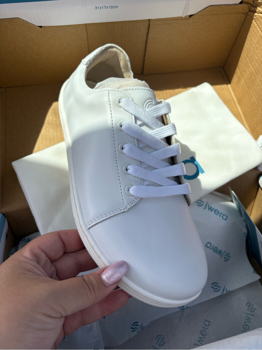 Minimal White Leather Women’s Sneaker - Clean Casual Lace-Up